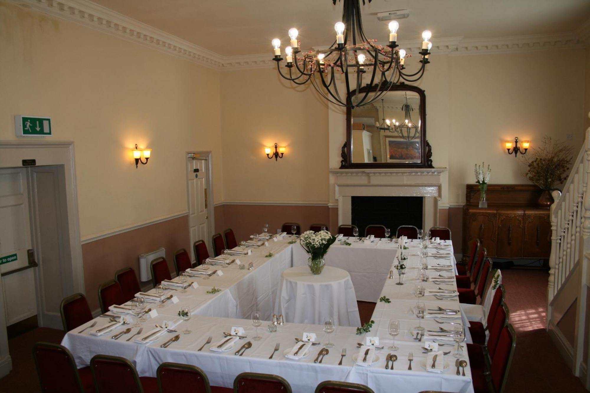 Welwyn The White Hart Hotel מראה חיצוני תמונה