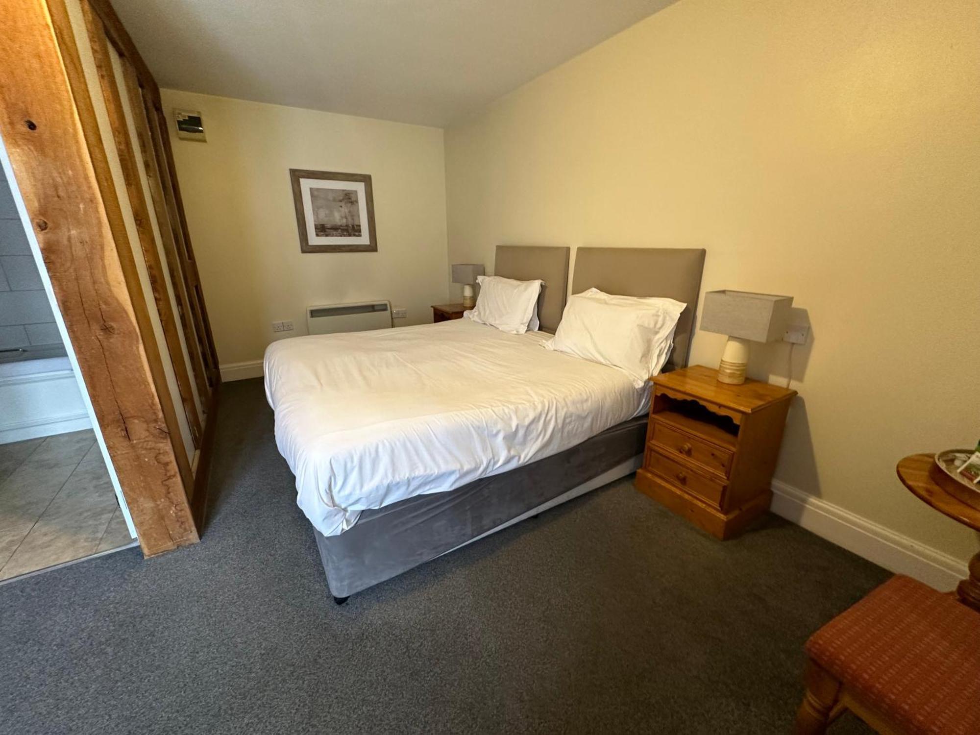 Welwyn The White Hart Hotel מראה חיצוני תמונה
