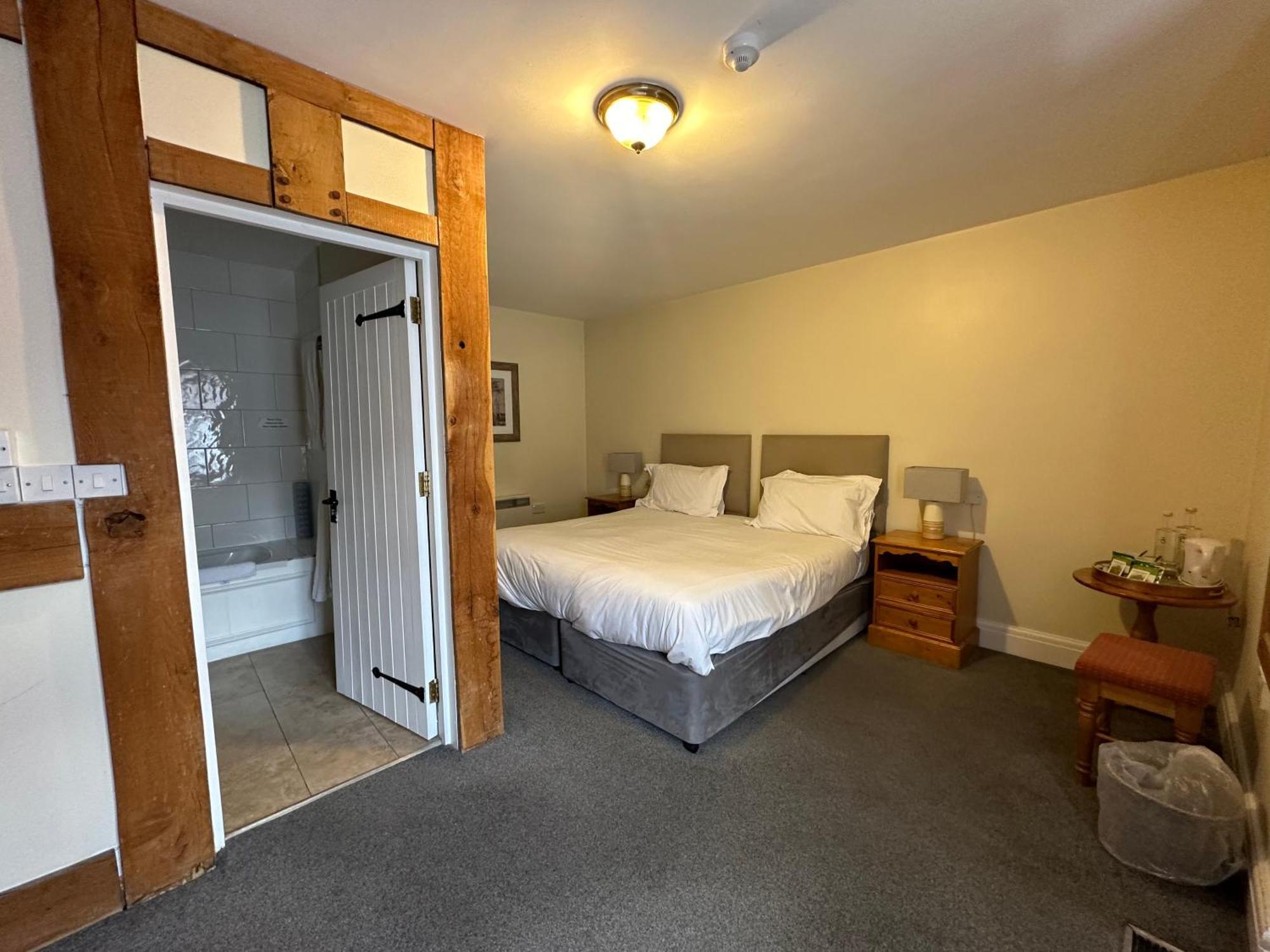 Welwyn The White Hart Hotel מראה חיצוני תמונה